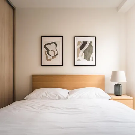 Lägenhet Charming & Cozy Ambiente Bratislava